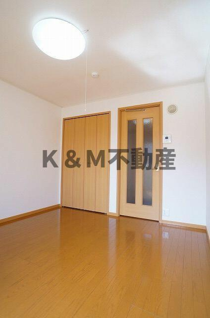 トスカーナの居間・リビング|こちらのリビングで趣味の時間をお楽しみください