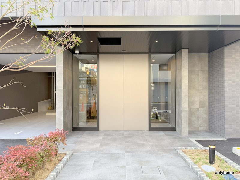 スワンズシティ大阪クレアスト　仲介手数料無料のエントランス