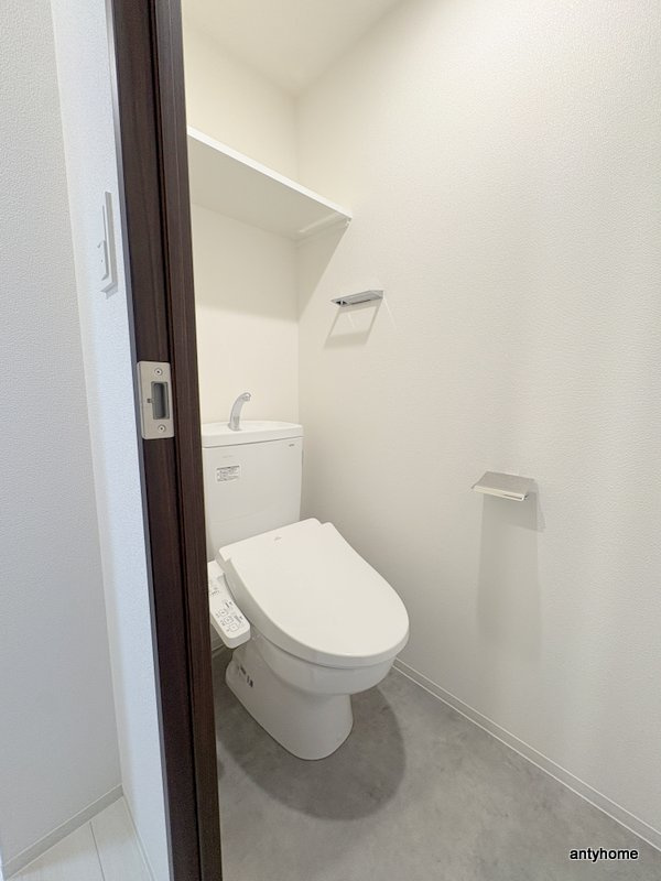 スワンズシティ大阪クレアスト　仲介手数料無料のトイレ