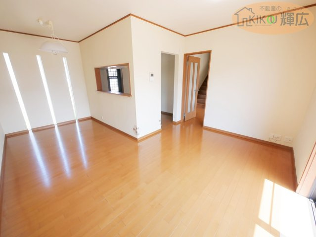 加古川市加古川町大野　中古戸建の居間・リビング