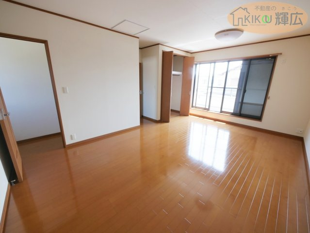 加古川市加古川町大野　中古戸建の寝室|壁造作により2部屋に分けれます。