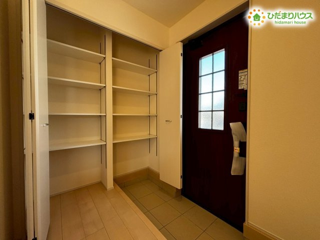 鴻巣市松原　新築戸建　リーブルガーデン05の収納
