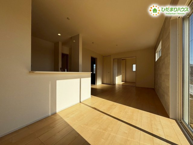 鴻巣市松原　新築戸建　リーブルガーデン05の居間・リビング|LDK：16帖