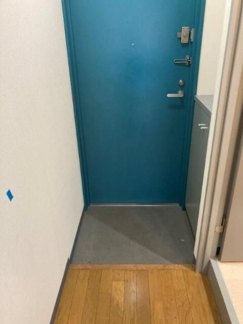 コスモリード赤羽の玄関