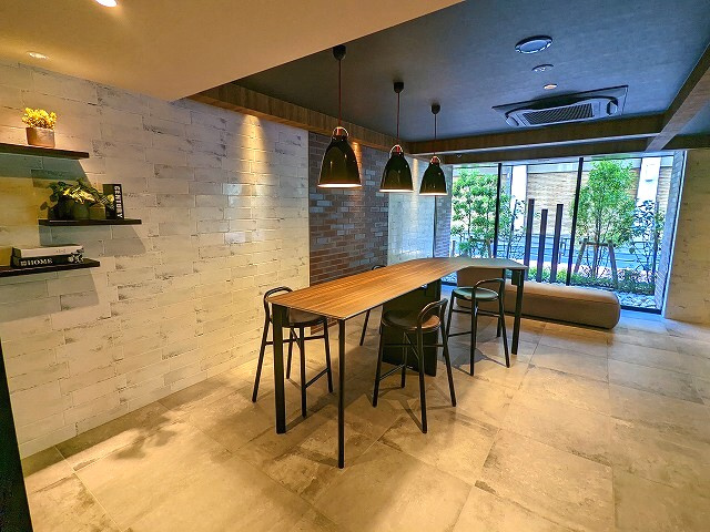 Park Axis上野イーストのロビー