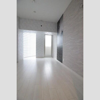 【居間・リビング】 | メゾニティ・クイーン阿波座 | ゆったり過ごせる居間です