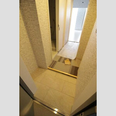 【玄関】 | メゾニティ・クイーン阿波座 | シンプルで使いやすい玄関です