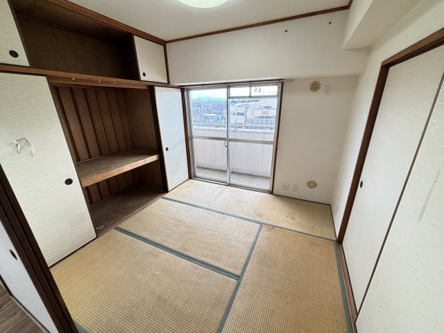 ロイヤルコーポ忠岡の和室