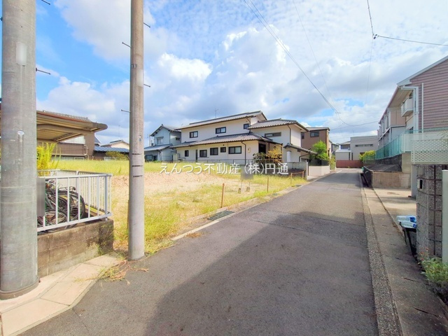 平和が丘1期の前面道路含む現地写真