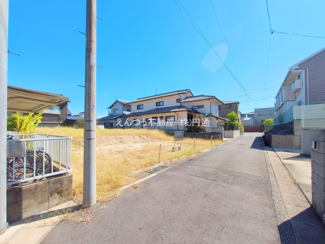 平和が丘1期の前面道路含む現地写真