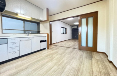 【居間・リビング】 | 八尾市老原4丁目　中古戸建