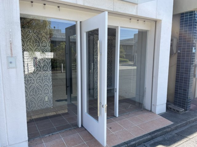 奥田ビルのエントランス