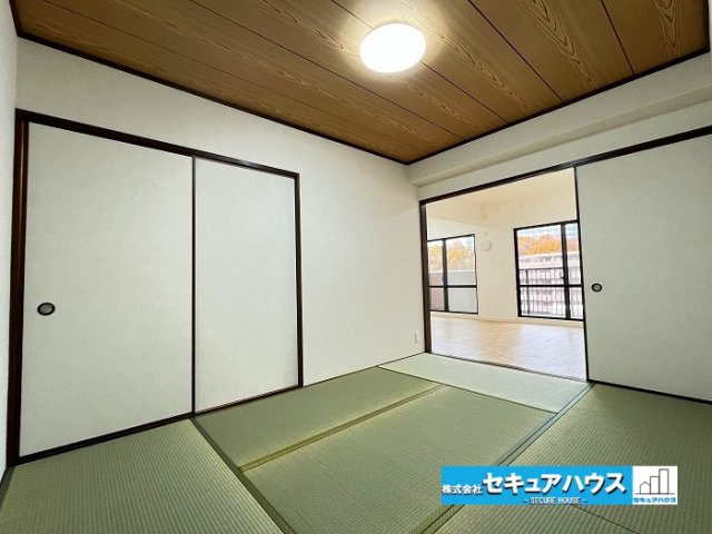 ファミール日進一番館の和室|【和室】
続き和室のためLDKの開放感が増し、よりお部屋が広く見えます。