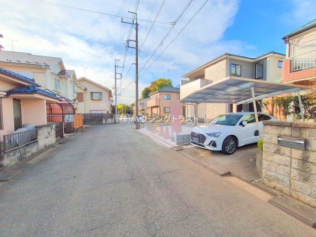 仲介手数料無料　KEIAI GRACE 所沢市所沢新町　新築戸建　全１棟の前面道路含む現地写真