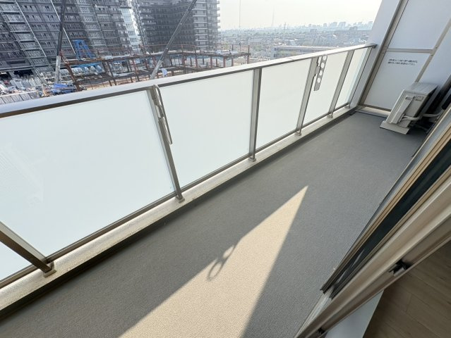 リーフシティ市川ザ・レジデンスのバルコニー