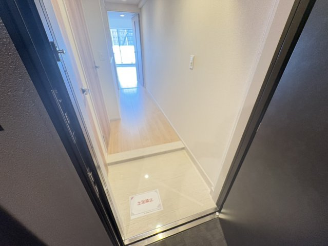 リーフシティ市川ザ・レジデンスの玄関