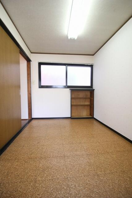 川崎市多摩区登戸の一戸建ての居間・リビング