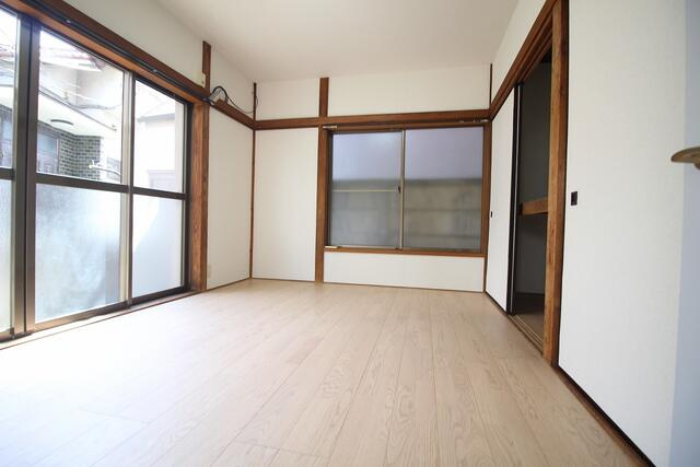 川崎市多摩区登戸の一戸建ての寝室