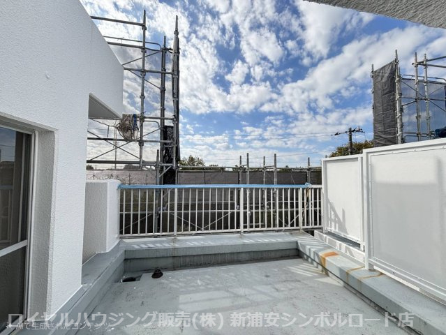 【バルコニー】