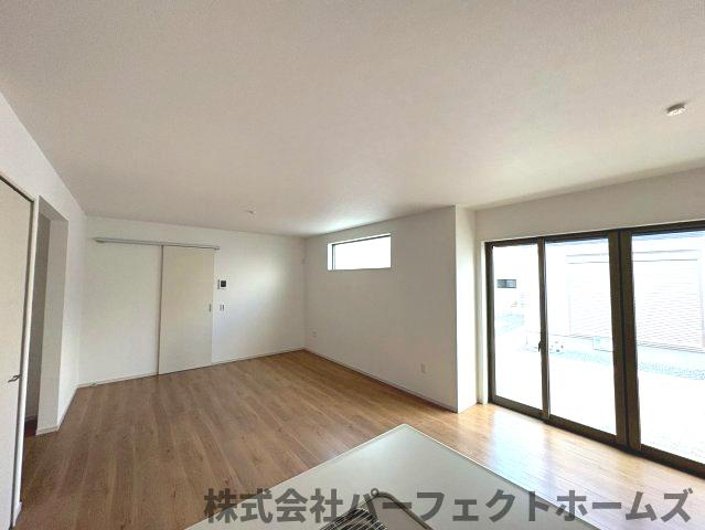 牧野本町二丁目1期1号地の居間・リビング|おしゃれな居間です