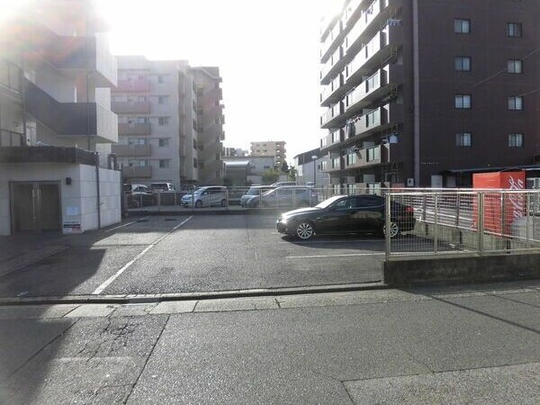 Bay Court EAST(ベイコートイースト)の駐車場|駐車スペースもあります