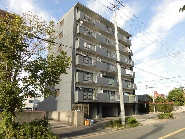 Bay Court EAST(ベイコートイースト)の外観|建物外観を気になさる方へ、見た目の良い物件です