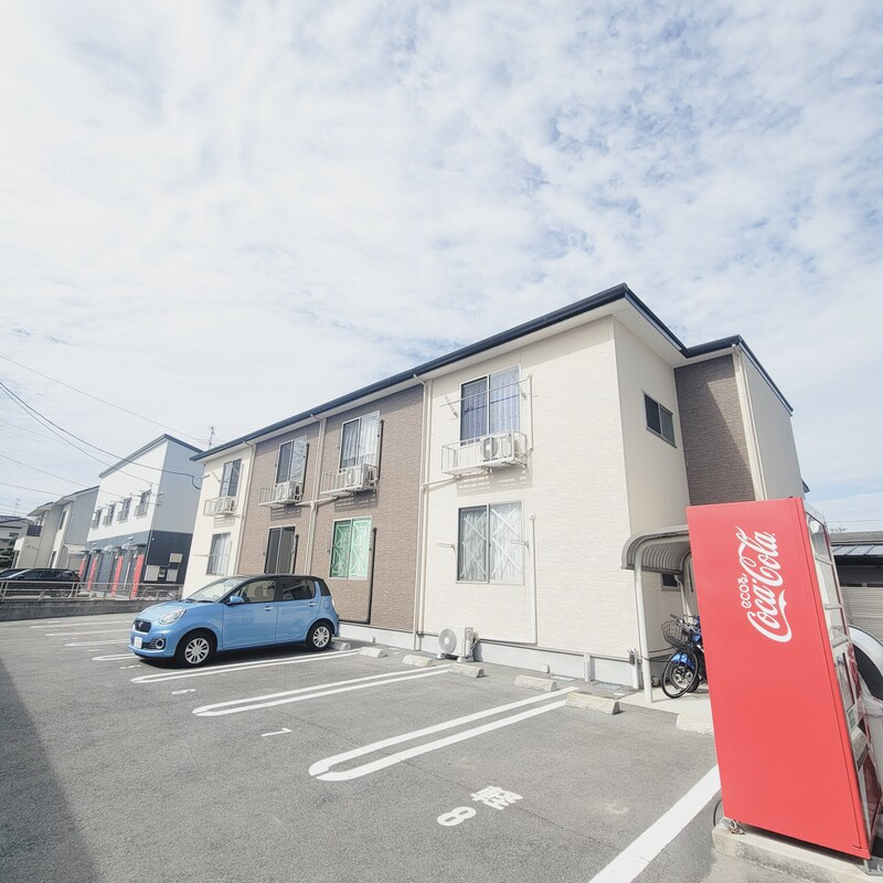 SQUARE出水の駐車場