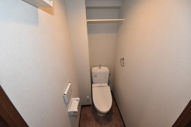 ブリリアントジュネス本町のトイレ