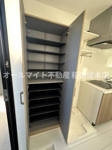 川崎市多摩区西生田３丁目のアパートの収納