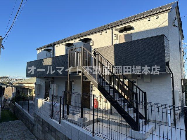 川崎市多摩区西生田３丁目のアパートの外観