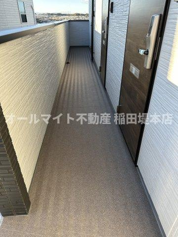 川崎市多摩区西生田３丁目のアパートのバルコニー