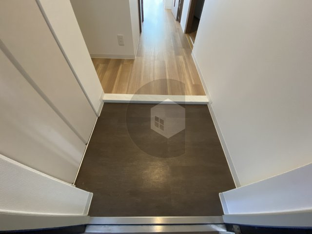 ラヴェルデ長田の玄関