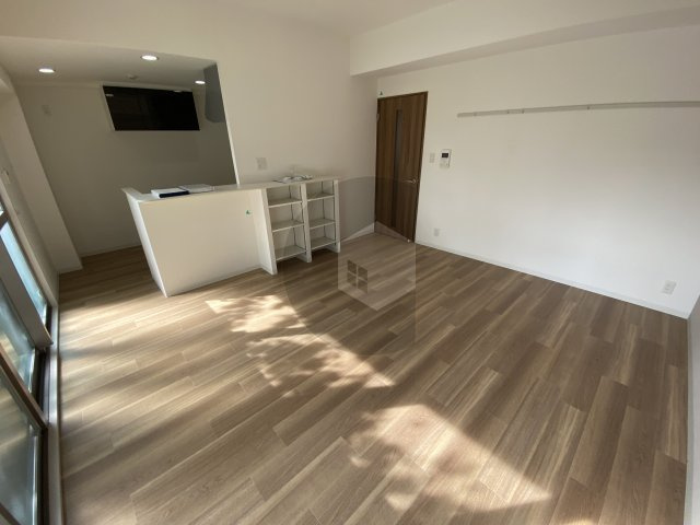 ラヴェルデ長田の居間・リビング