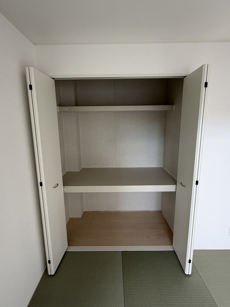 安曇野市三郷明盛　2号棟の収納