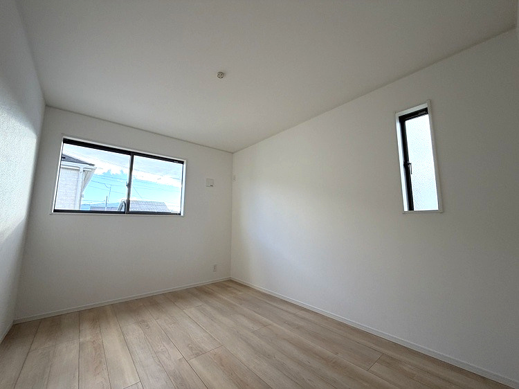 安曇野市三郷明盛　2号棟の洋室