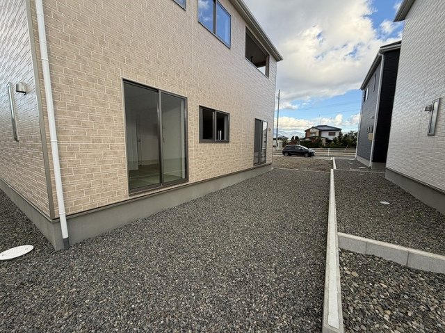 安曇野市三郷明盛　2号棟の庭