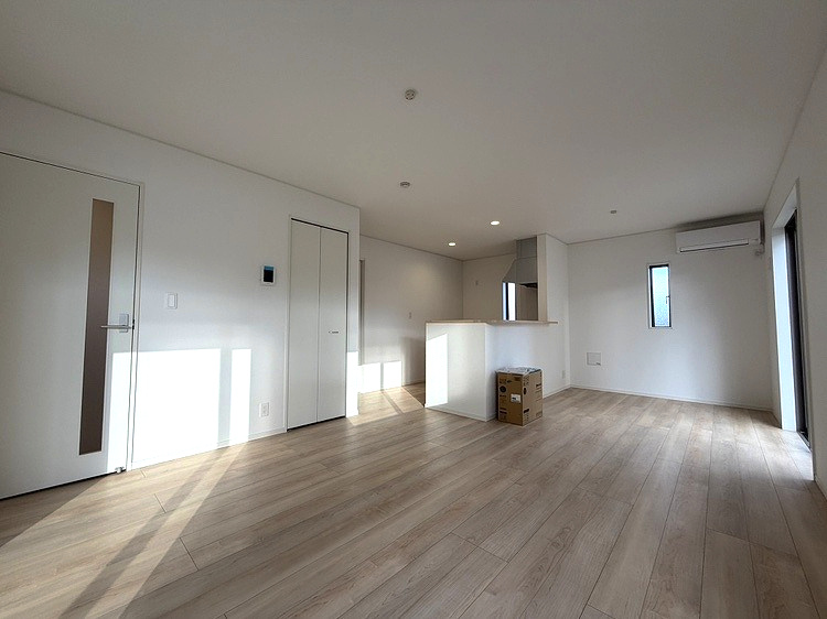 安曇野市三郷明盛　2号棟の居間・リビング