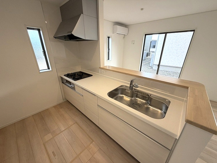安曇野市三郷明盛　2号棟のキッチン