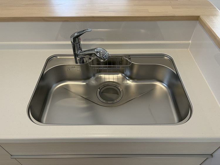 安曇野市三郷明盛　2号棟のキッチン