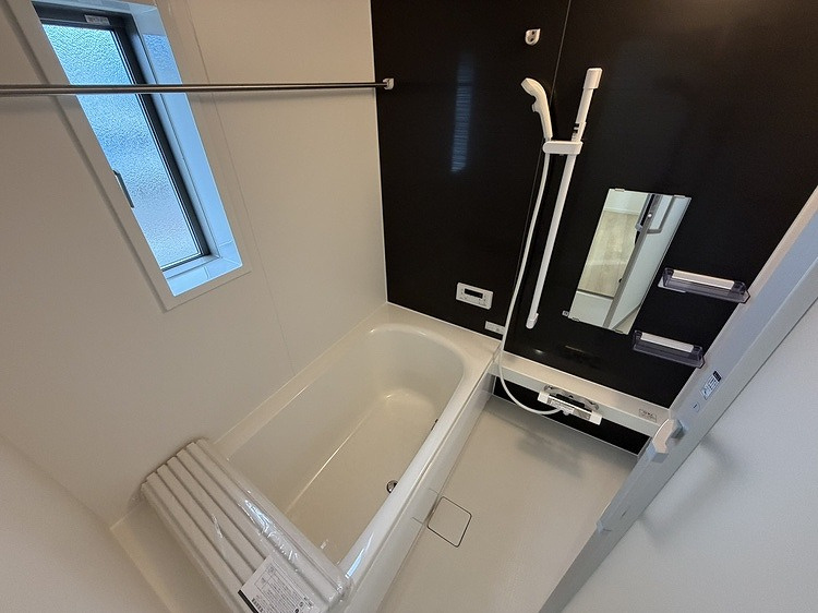 安曇野市三郷明盛　2号棟の浴室
