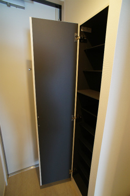 【玄関】 | リブリ・ヴァン・リヴェール