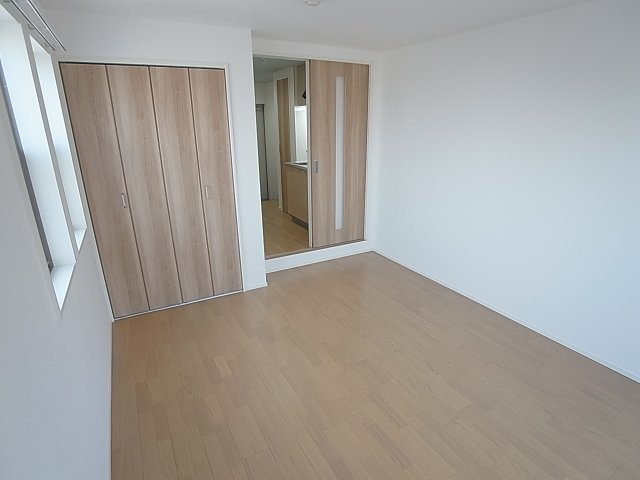 ワコーレヴィアーノ長田大塚町の内装|どのような家具を置くか迷いますね