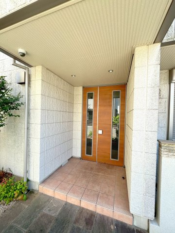 Ｃａｓａ ｄｅ ｌａ Ｆｒｏｎｔｅｒａのエントランス|★防犯カメラとオートロック付きエントランス★