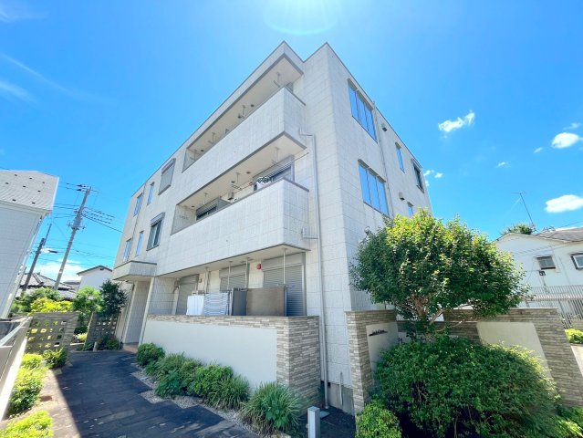 Ｃａｓａ ｄｅ ｌａ Ｆｒｏｎｔｅｒａの外観|★閑静な住宅街で、セキュリティ設備も充実な防犯強化型マンションです★