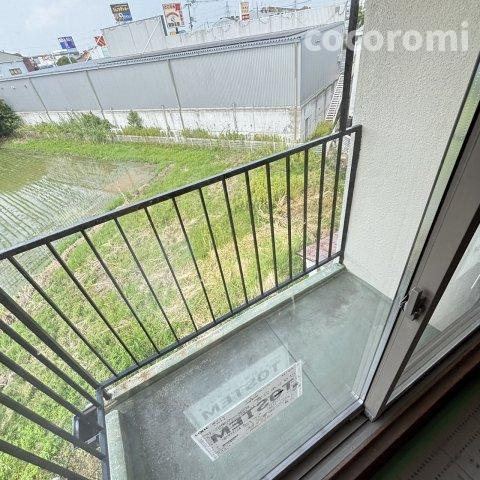 堂山車庫付き貸家のバルコニー