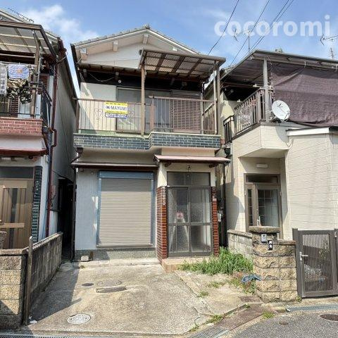 堂山車庫付き貸家の駐車場