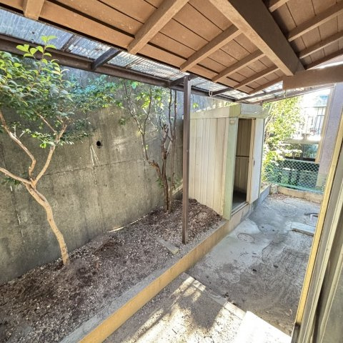 菊丘車庫３台付貸家