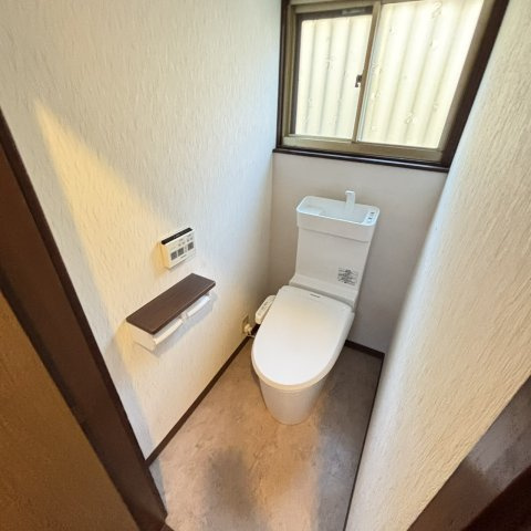 菊丘車庫３台付貸家