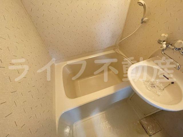 やよいハイツの浴室|ゆったり過ごせるお風呂です