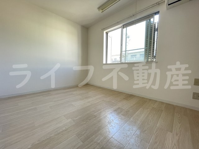やよいハイツの居間・リビング|使いやすい居間です